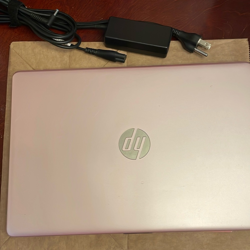 Hewlett-Packard Rose Blush Laptop 13.5” X 9”